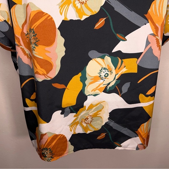 XL Colorful Floral Short Sleeve Blouse Black Orange Cuffed Sleeve Lightweight - Picture 11 of 13